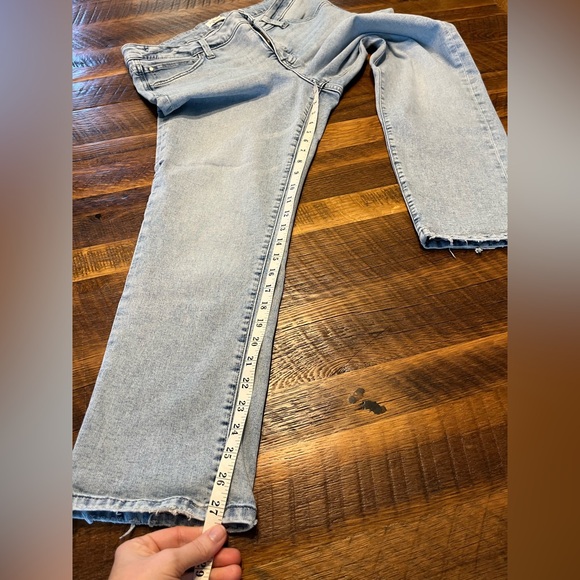 Maurices Everflex jeans size 14W short - Picture 3 of 7